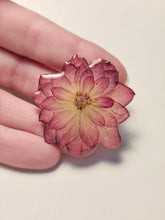 Charger l'image dans la galerie, Broche fleur naturelle Rose