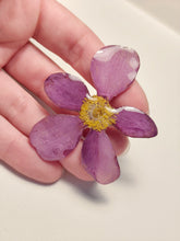 Charger l'image dans la galerie, Broche fleur naturelle Pulsatille