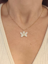 Charger l'image dans la galerie, Collier fleur naturelle blanche