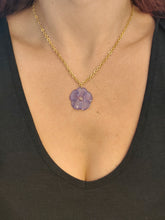 Charger l'image dans la galerie, Collier fleur naturelle violette