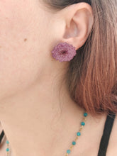 Charger l'image dans la galerie, Boucles d'oreilles fleurs naturelles roses