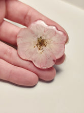 Charger l'image dans la galerie, Broche fleur naturelle Rose rose pâle