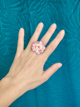 Charger l'image dans la galerie, Bague ajustable fleur naturelle Rose blanche et rose
