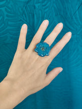 Charger l'image dans la galerie, Bague ajustable fleur naturelle Bleue
