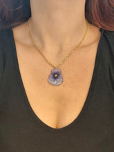 Charger l'image dans la galerie, Collier fleur naturelle Pensée bleue
